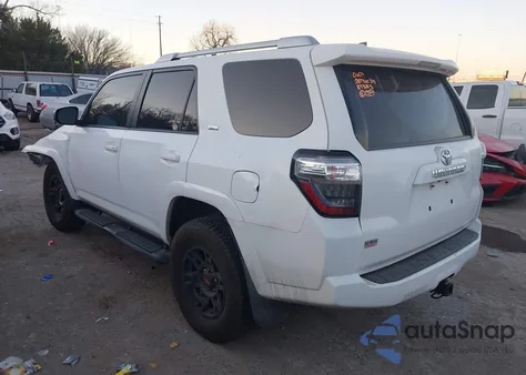 2017 Toyota 4Runner Sr5 z USA, uszkodzony, nr VIN JTEZU5JR8H5148428